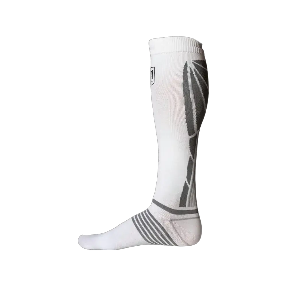 Chaussettes de compression pour améliorer la circulation sanguine et favoriser une récupération rapide après l’effort.