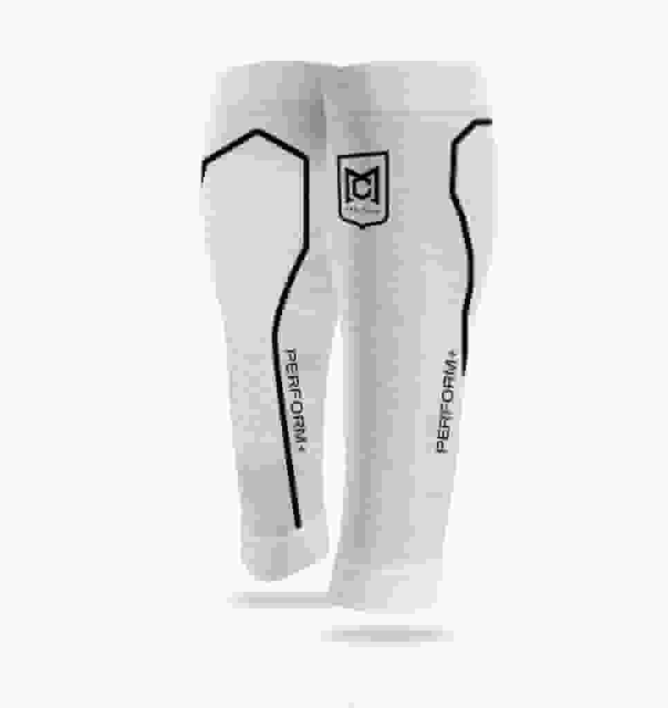 PERFORM+ compression sleeve white